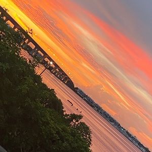 Meet your Posher, Moe